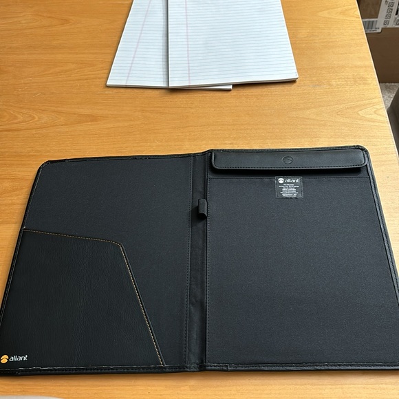 Allant PU Leather Executive Padfolio - Picture 7 of 8